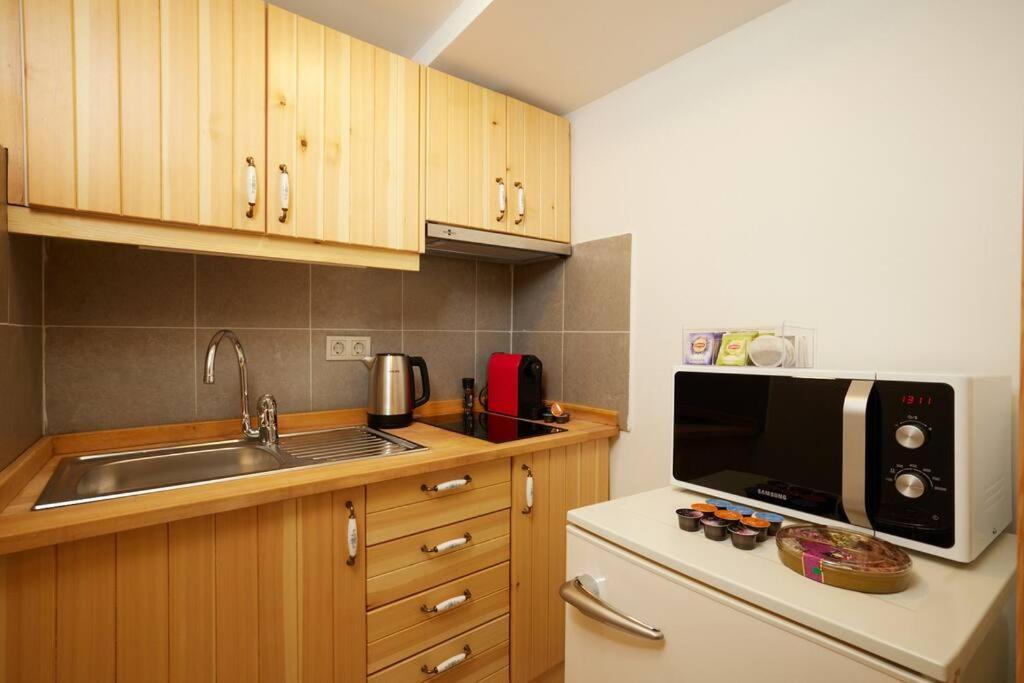 Spacious 3br W Elevator&ac In Taksim * İstanbul