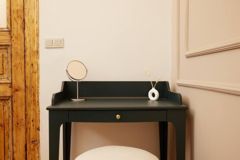 Daire Spacious 3br W Elevator&ac In Taksim *
